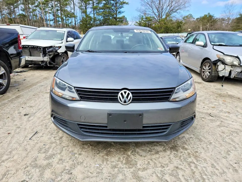 2014 VOLKSWAGEN JETTA BASE  