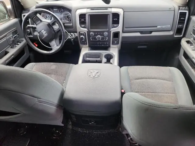 2016 RAM 1500 SLT  