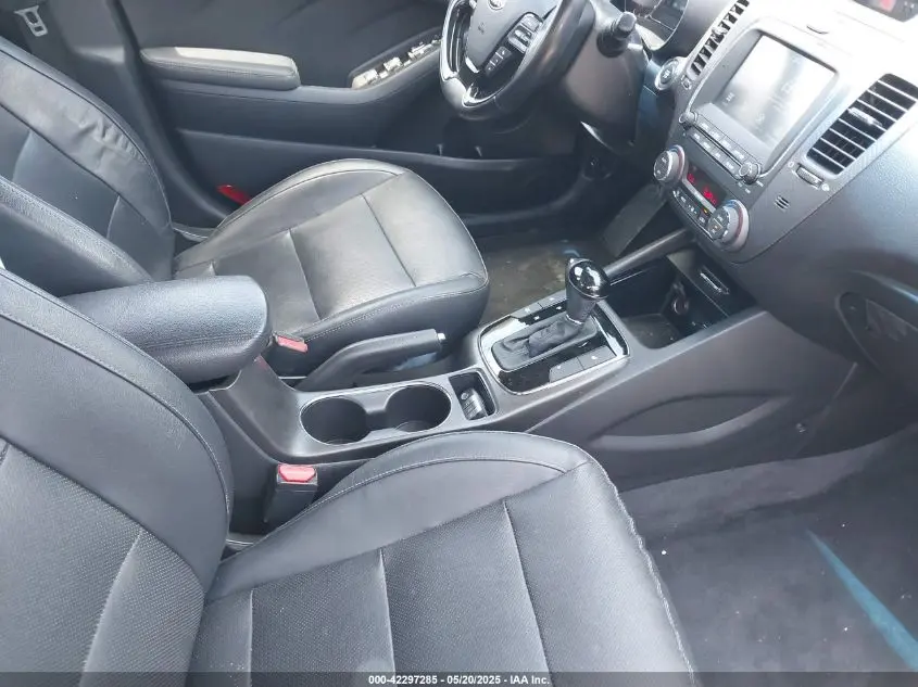 2017 KIA FORTE EX