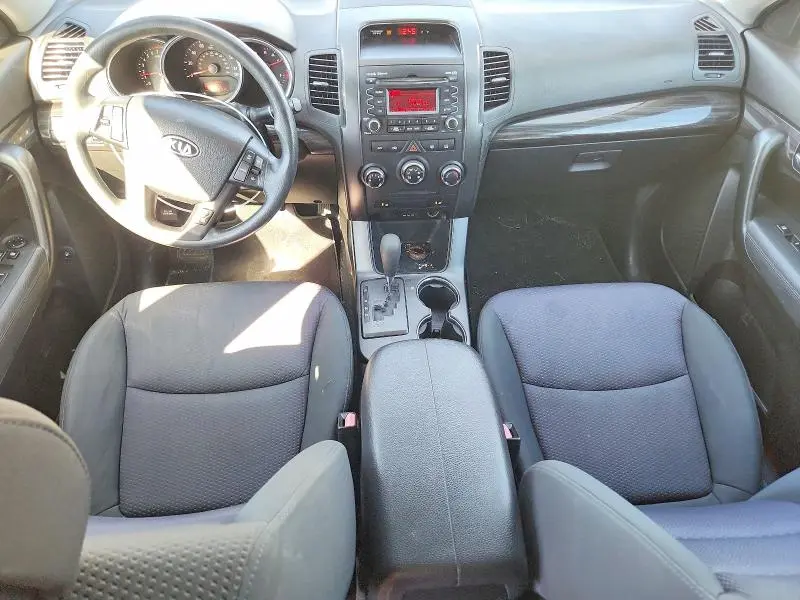 2011 KIA SORENTO LX  
