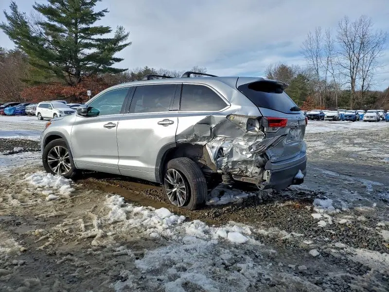 2018 TOYOTA HIGHLANDER LE  