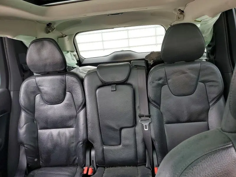 2016 VOLVO XC90   