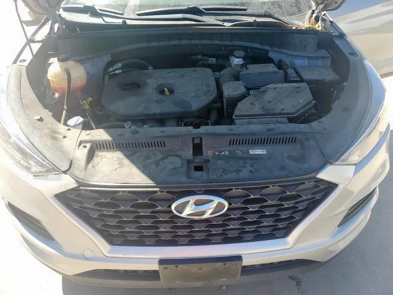 2021 HYUNDAI TUCSON SE  