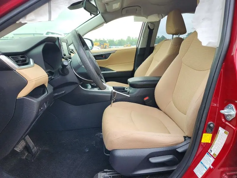 2019 TOYOTA RAV4 LE  
