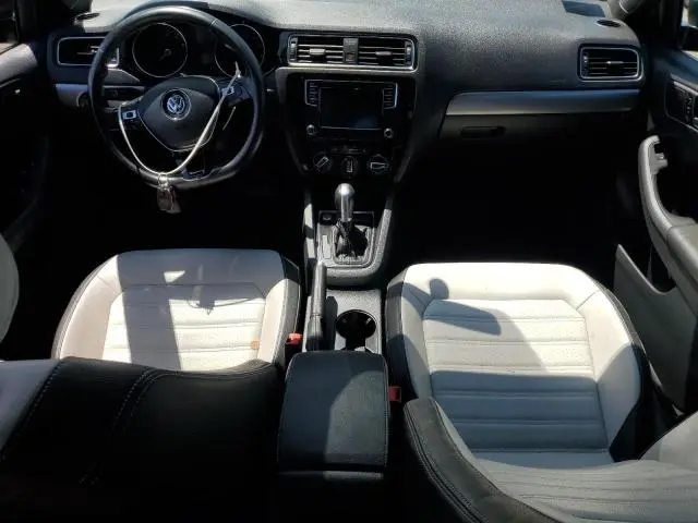 2016 VOLKSWAGEN JETTA SPORT  