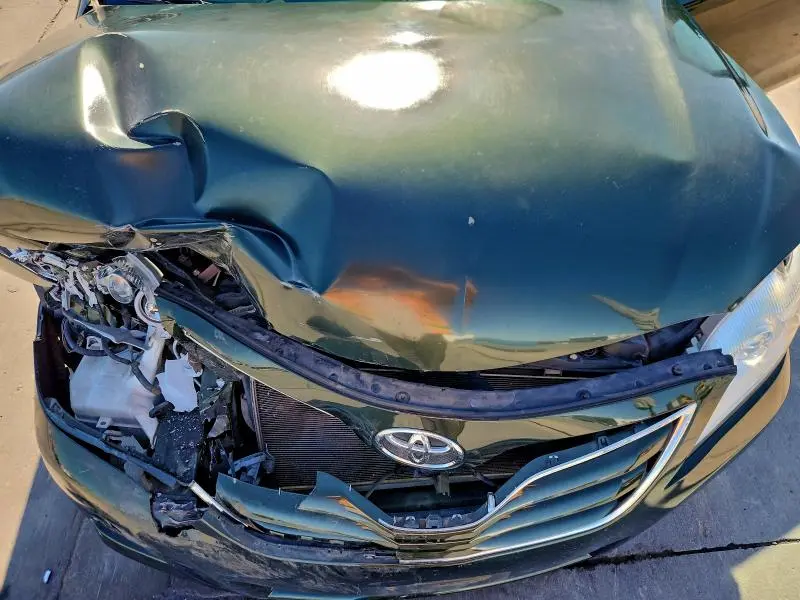 2011 TOYOTA CAMRY BASE  