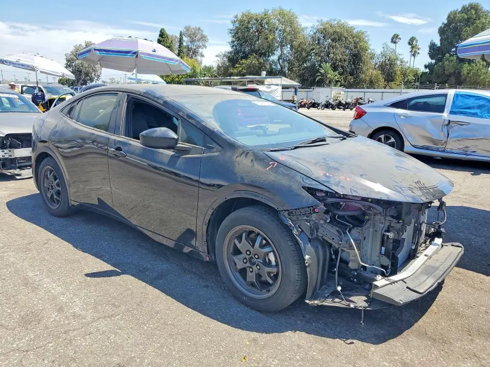 2025 TOYOTA PRIUS LE  
