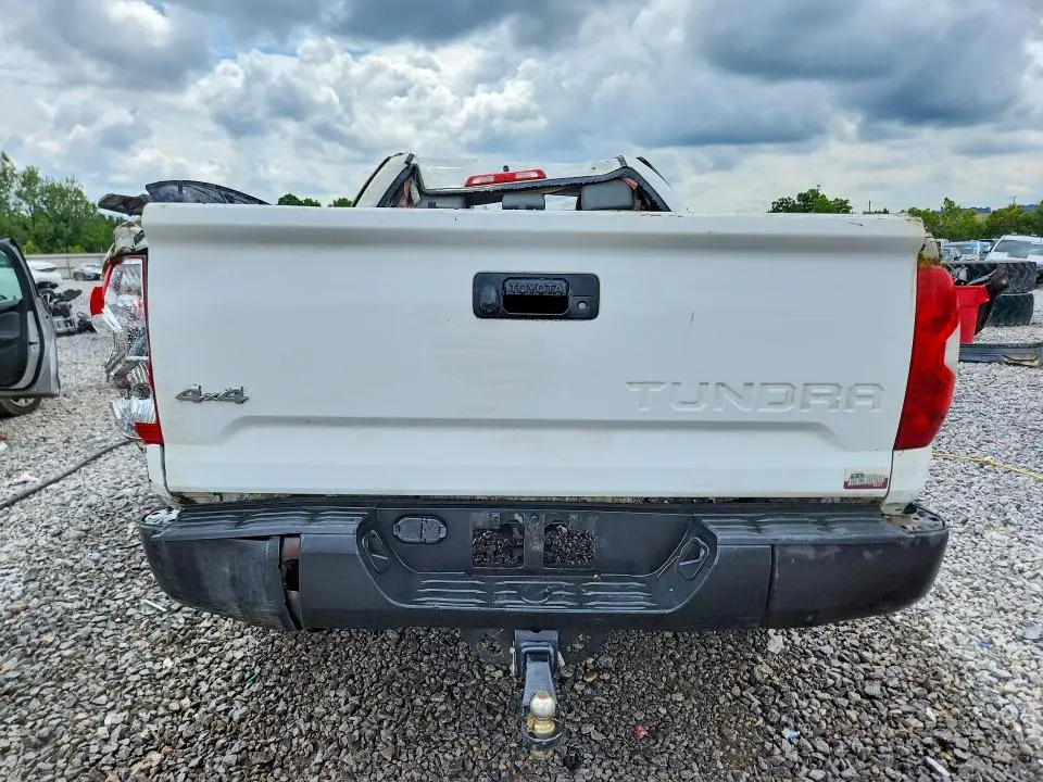 2015 TOYOTA TUNDRA SR  