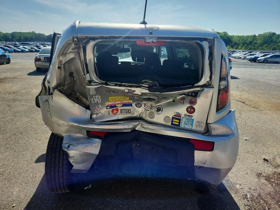 2010 KIA SOUL +  