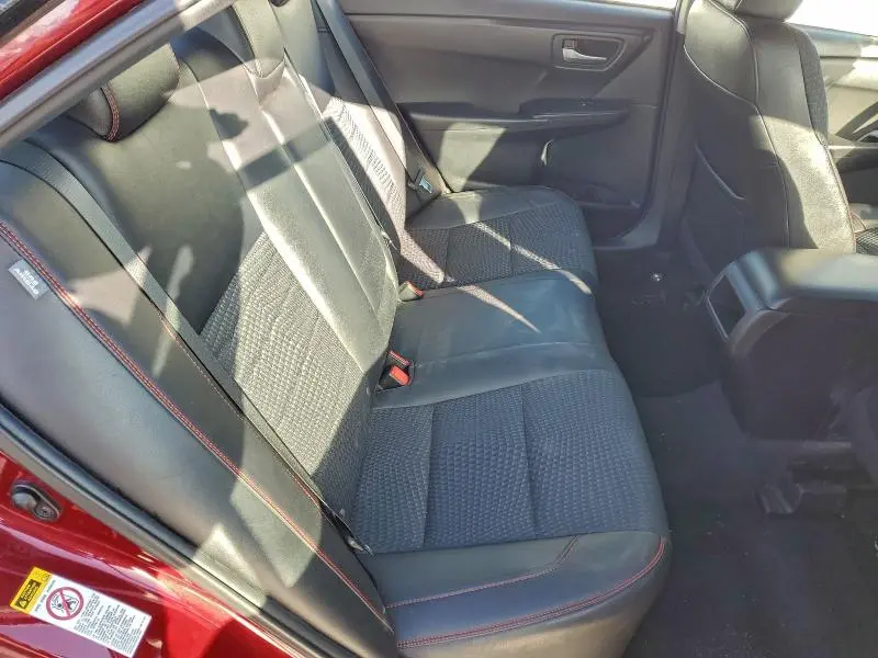 2015 TOYOTA CAMRY LE  