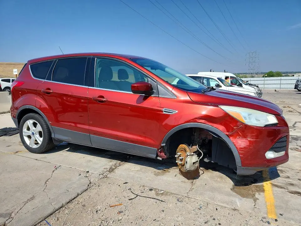2015 FORD ESCAPE SE  