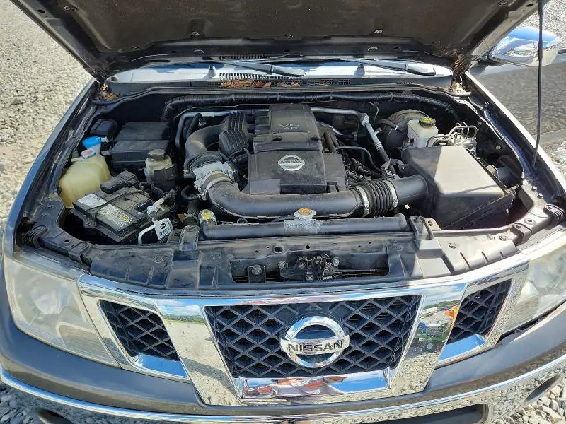 2019 NISSAN FRONTIER SL  