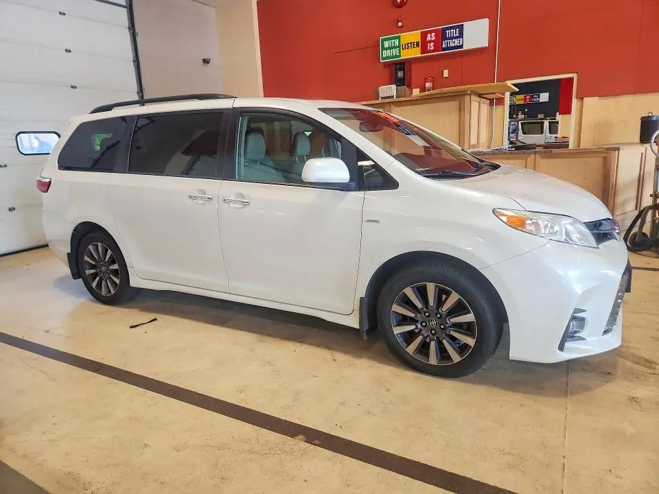 2019 TOYOTA SIENNA XLE PREMIUM 7-PASSENGER  