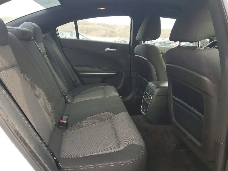 2016 DODGE CHARGER SE  
