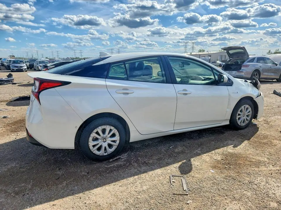 2019 TOYOTA PRIUS LE  