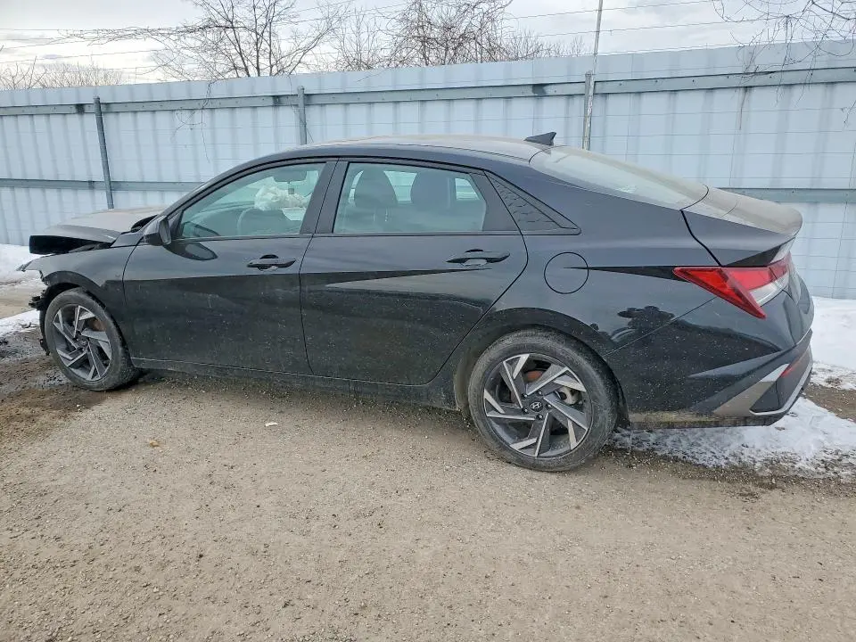 2025 HYUNDAI ELANTRA SEL SPORT  