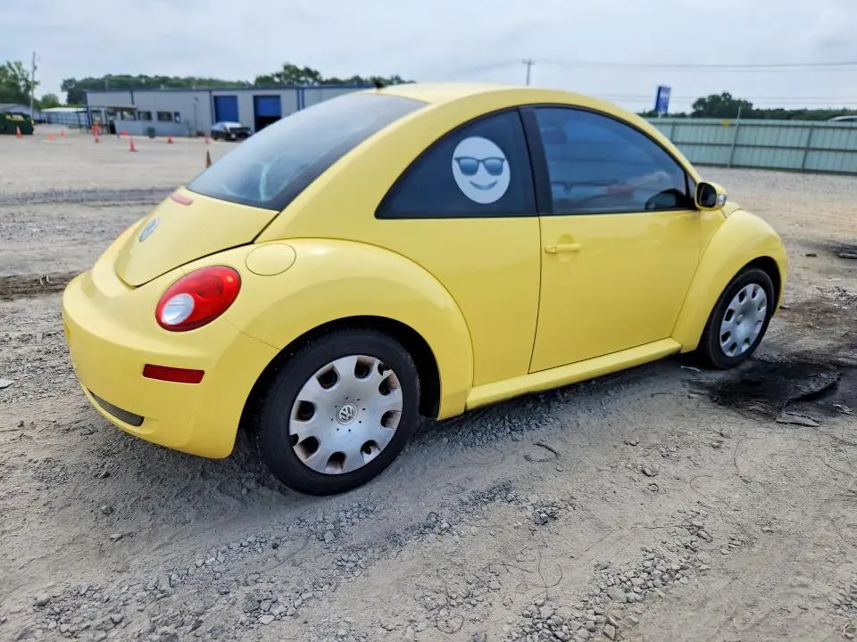 2010 VOLKSWAGEN NEW BEETLE   
