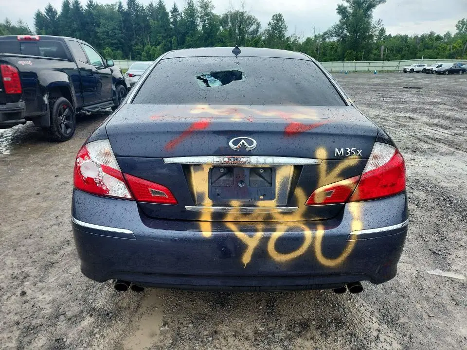 2010 INFINITI M35 X  