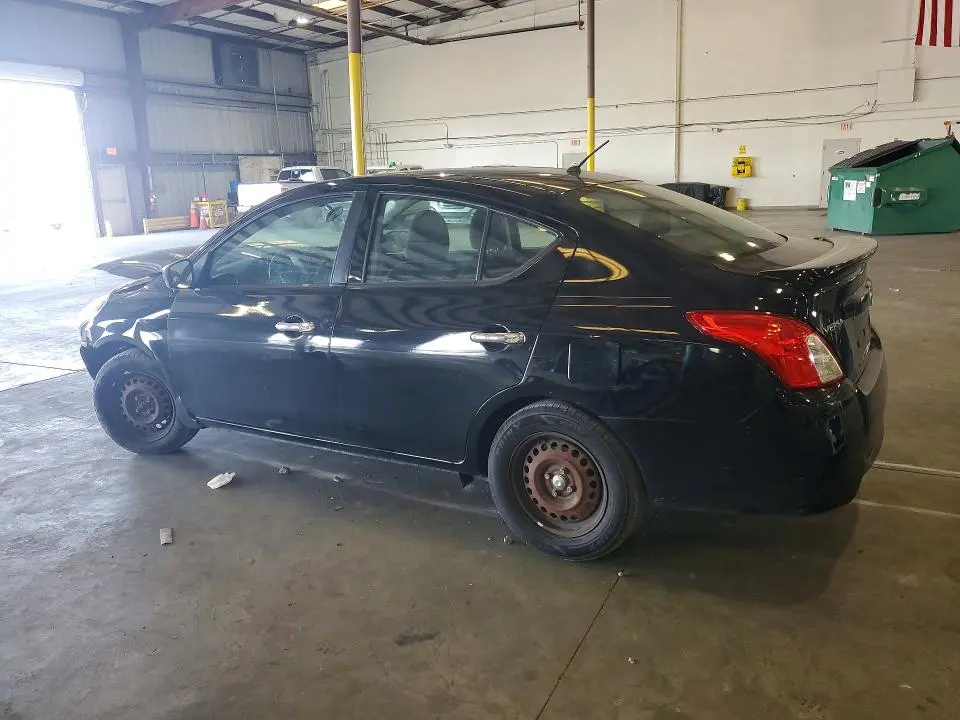 2018 NISSAN VERSA SV  