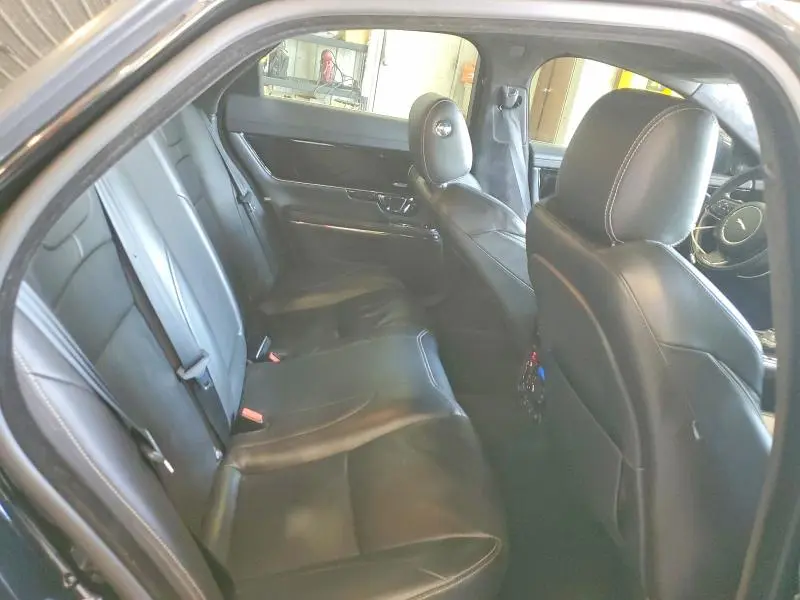 2015 JAGUAR XJ   