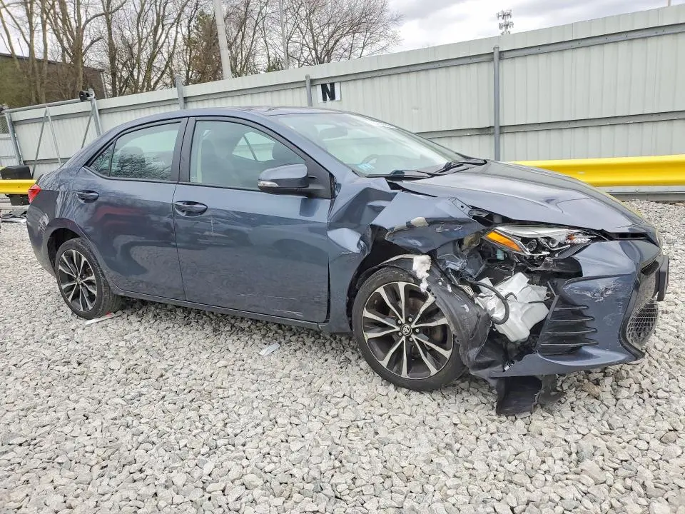 2017 TOYOTA COROLLA SE  