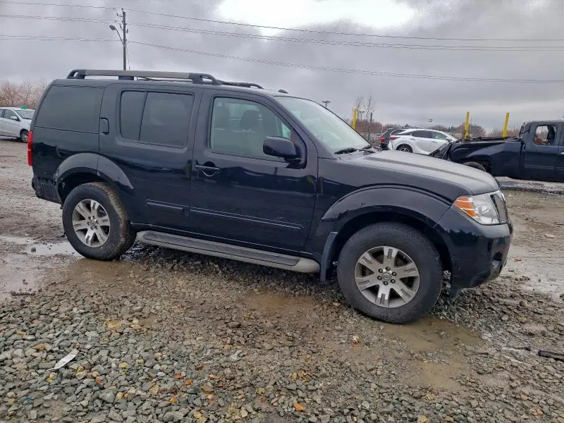 2010 NISSAN PATHFINDER S  