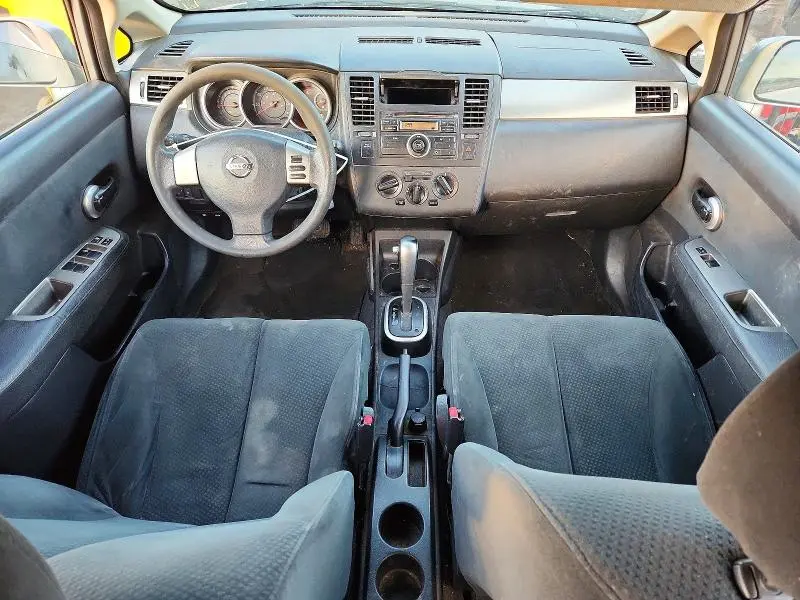 2011 NISSAN VERSA S  