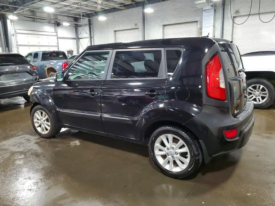 2013 KIA SOUL +  