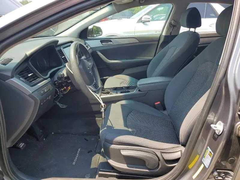 2019 HYUNDAI SONATA SE  