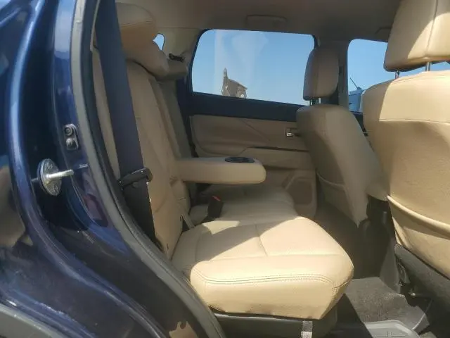 2018 MITSUBISHI OUTLANDER SE