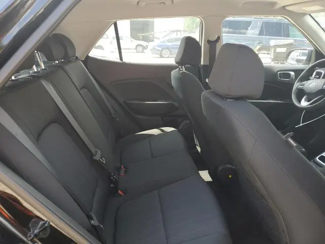 2022 HYUNDAI VENUE SE  