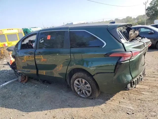 2021 TOYOTA SIENNA LE  