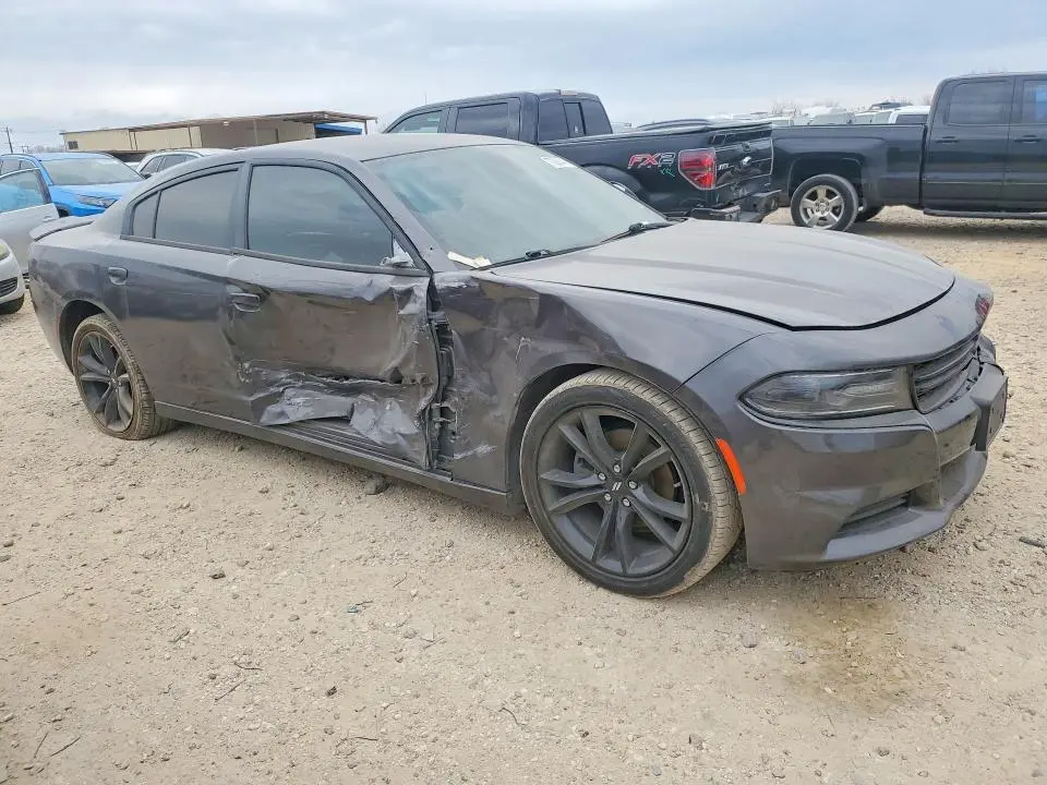 2018 DODGE CHARGER SXT  