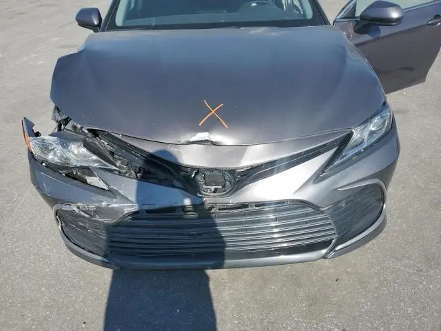 2021 TOYOTA CAMRY LE  