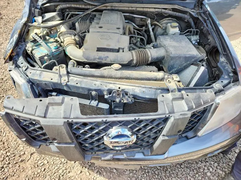 2017 NISSAN FRONTIER SV  