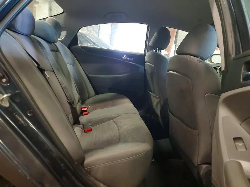 2011 HYUNDAI SONATA GLS  