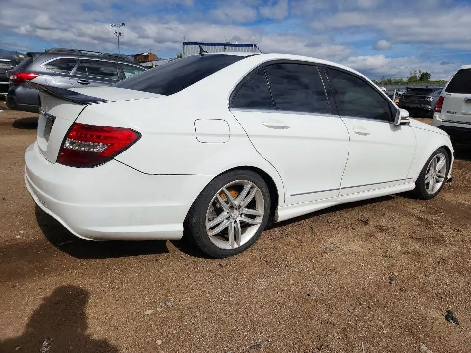 2013 MERCEDES-BENZ C 250  