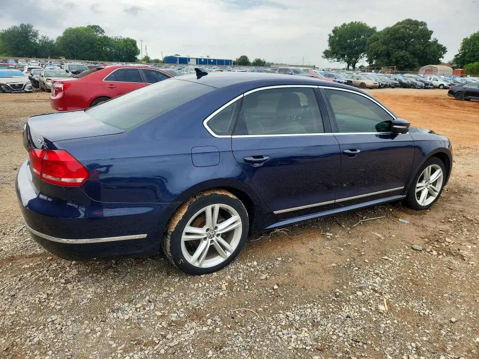 2014 VOLKSWAGEN PASSAT SE  