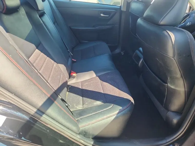 2017 TOYOTA CAMRY SE  