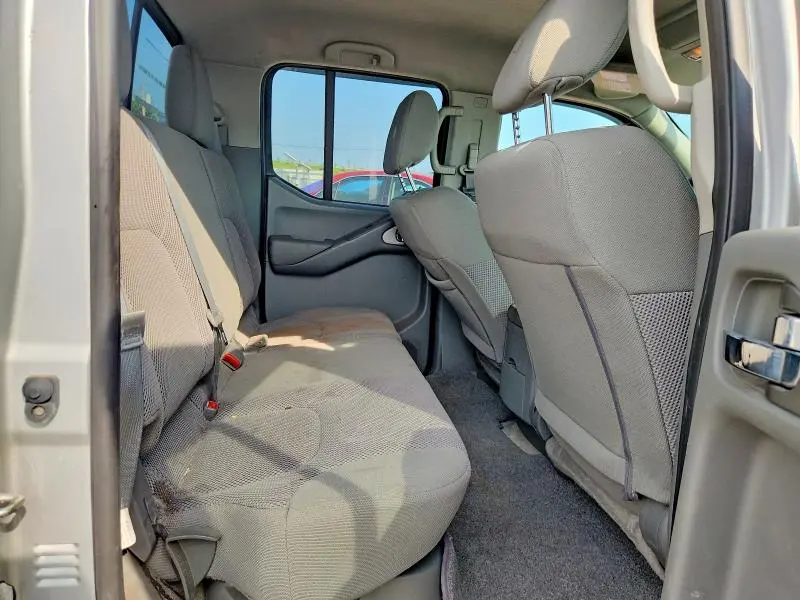 2018 NISSAN FRONTIER SV  