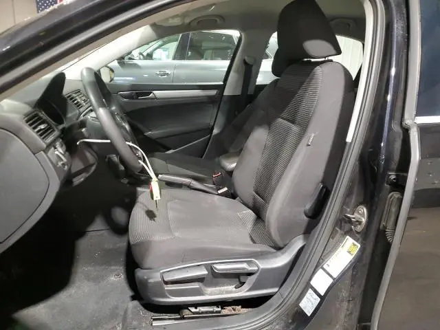 2017 VOLKSWAGEN PASSAT S  