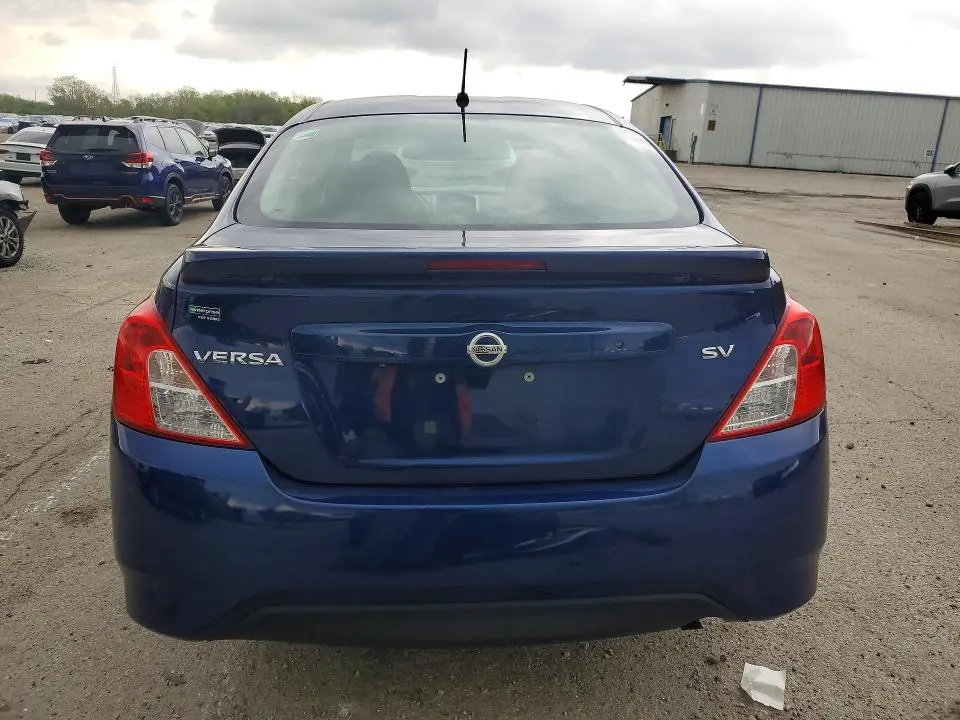 2019 NISSAN VERSA SV  