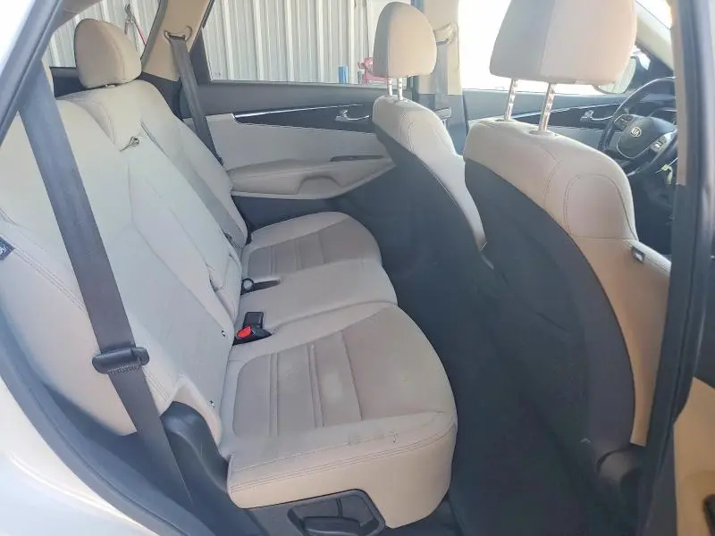 2019 KIA SORENTO LX V6  