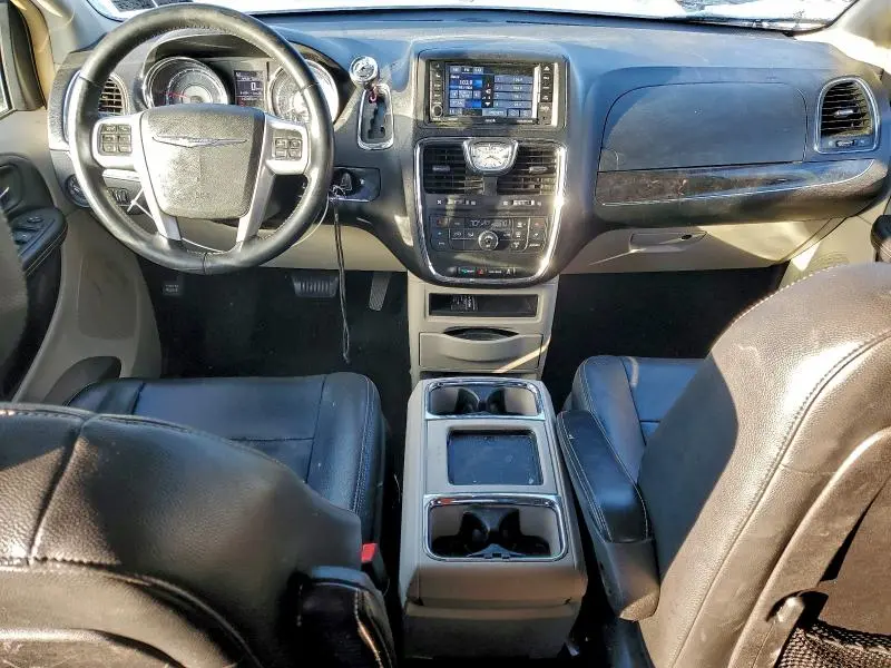 2013 CHRYSLER TOWN & COUNTRY TOURING  