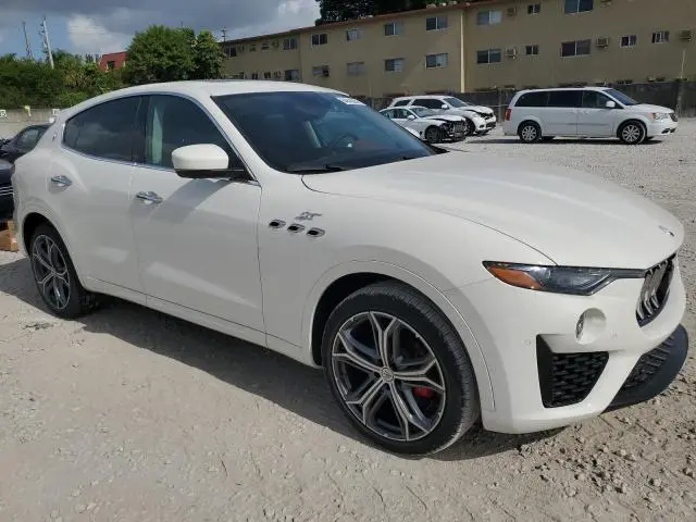2022 MASERATI LEVANTE BASE  