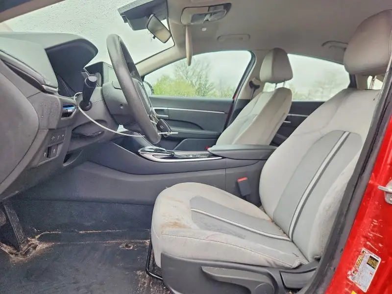 2021 HYUNDAI SONATA SE  