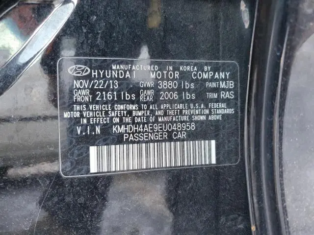 2014 HYUNDAI ELANTRA SE  