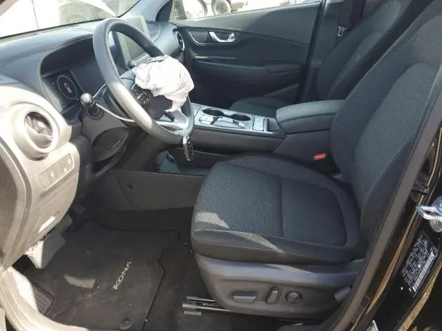 2023 HYUNDAI KONA SE  