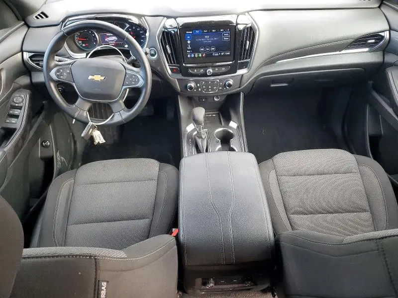 2023 CHEVROLET TRAVERSE LT  