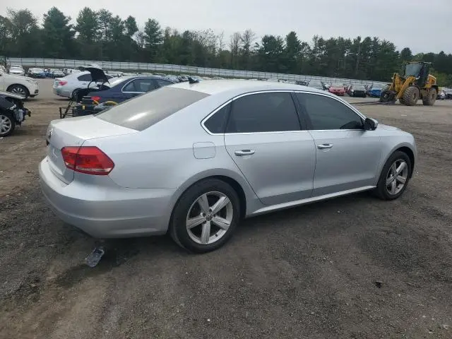 2013 VOLKSWAGEN PASSAT SE